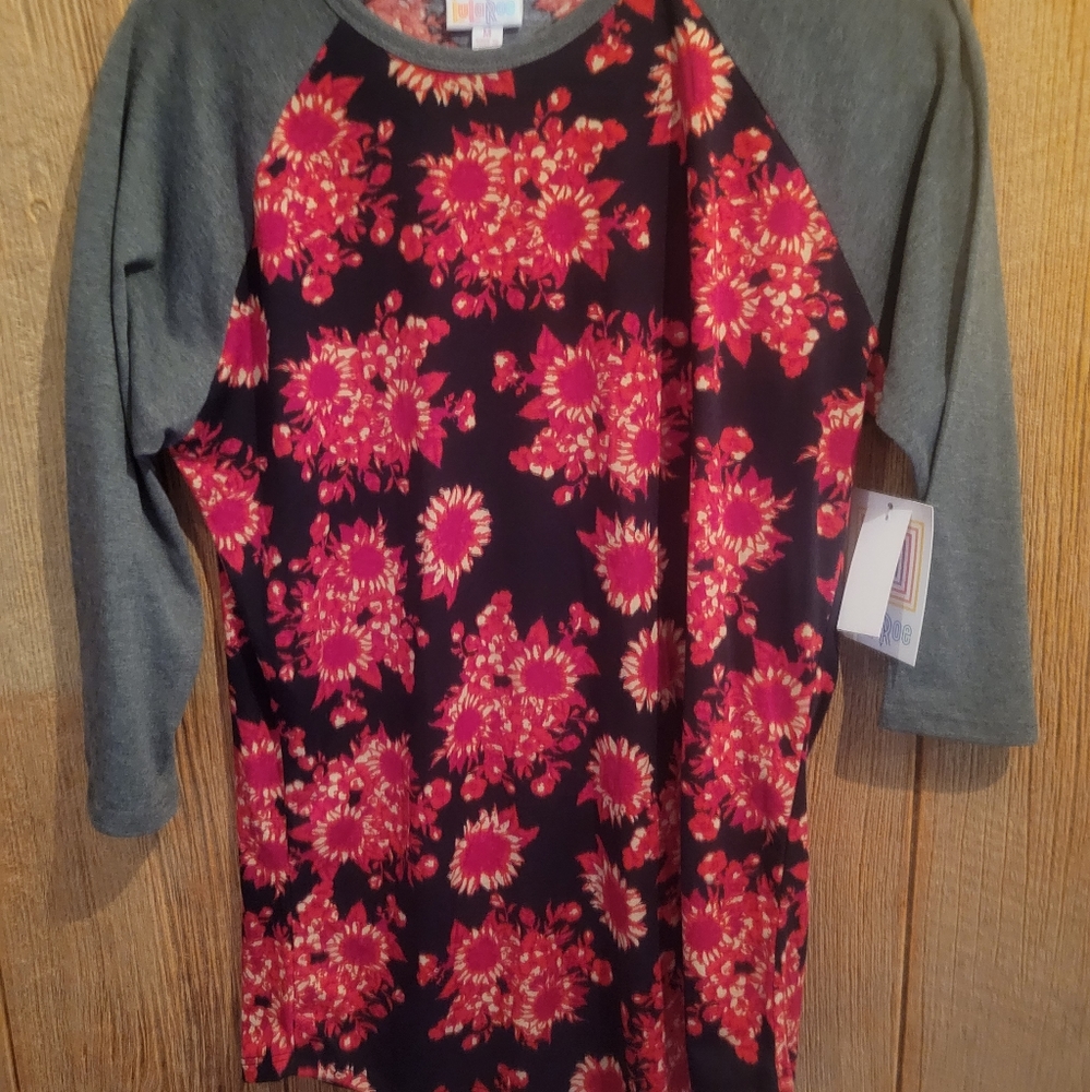LulaRoe ladies 3/4 sleeve top